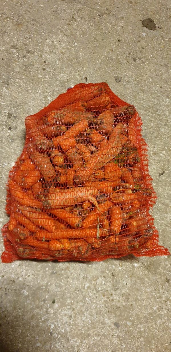 carottes non lavées 5kg au-potager-de-becheret.com©
